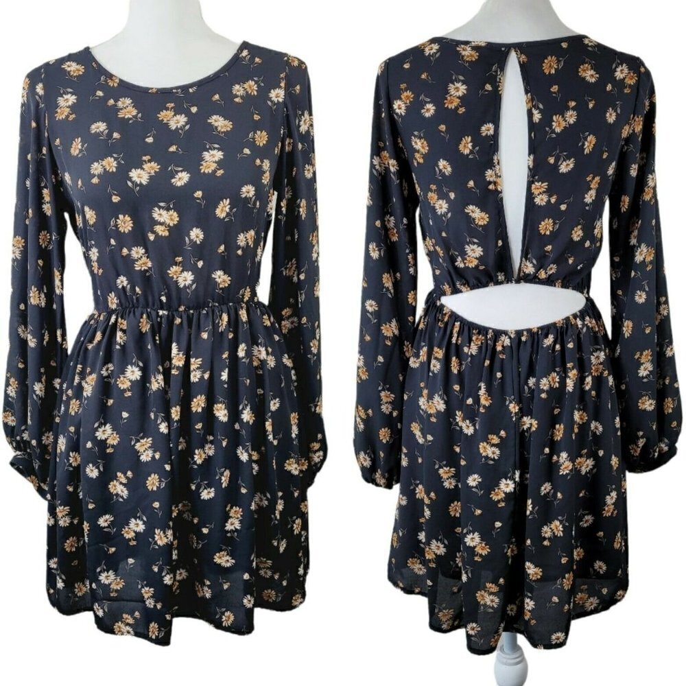 Swell Women's Whimsical Dress Black Floral Mini Dress Sz Small Surfer Girl